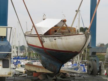 Freya being raised from Dolphin Quay in 2016