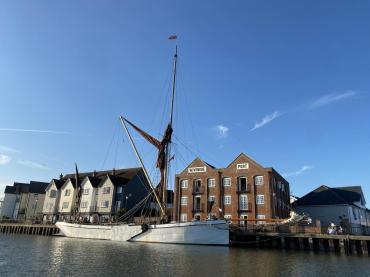 SB Niagara at Wivenhoe, September 2023