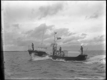 B&W image in service