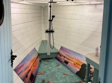 Hotspur's internal shower