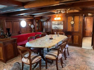 Hotspur's saloon