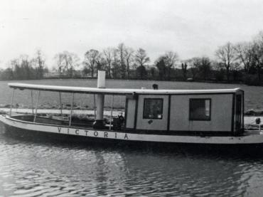 Victoria on Welford arm of Grand Union Canal, February 1978