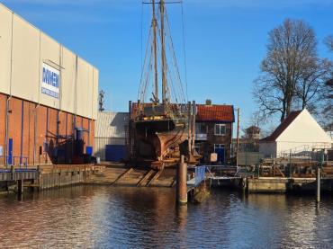 Nordlys' stern on slip