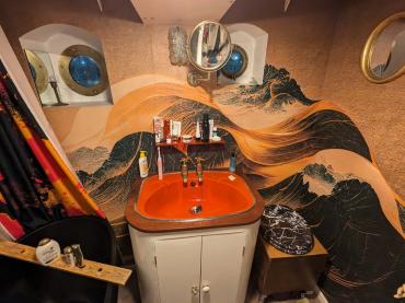 Elkstone - washroom